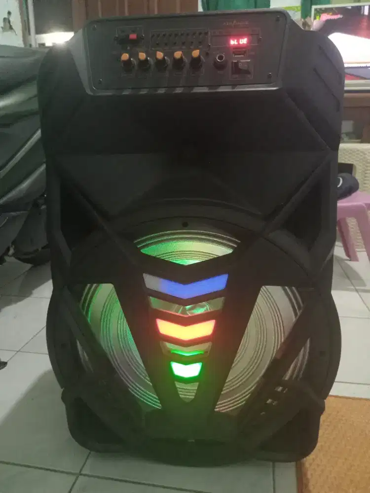 speaker advance