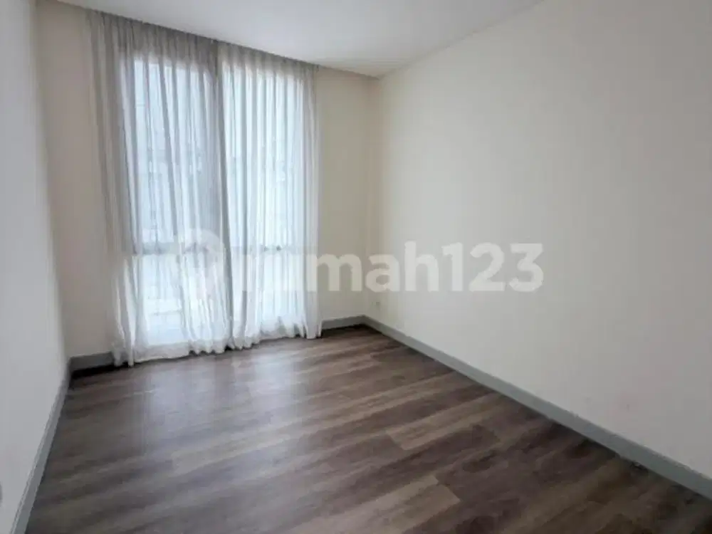 Sewa Cepat Rumah Mewah Full Furnished Cluster Maninjau, Cakung, Jakarta Timur, 028