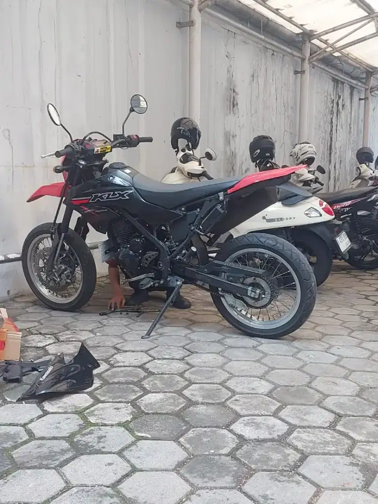 Jual Kawasaki KLX pajak hidup 2023