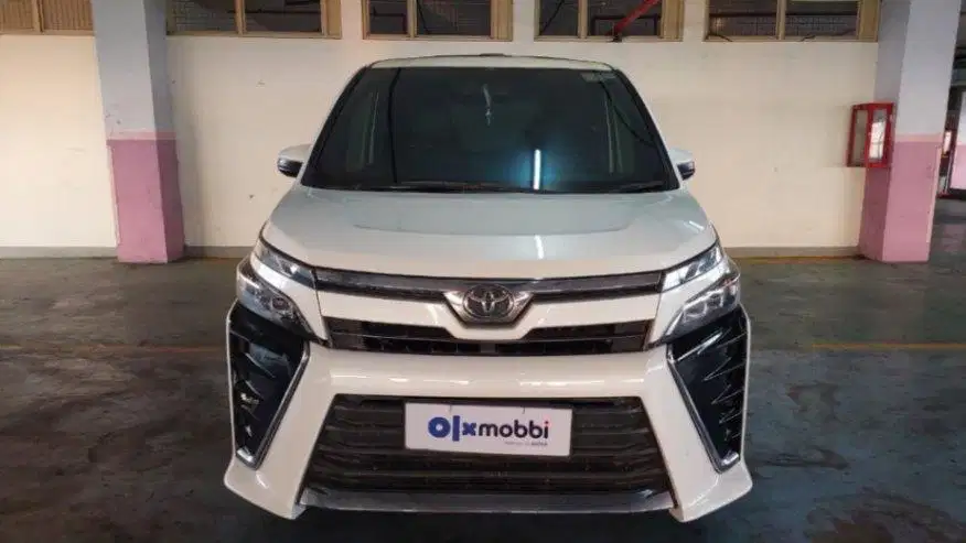 [Baca Deskripsi] Toyota Voxy 2018 UKL