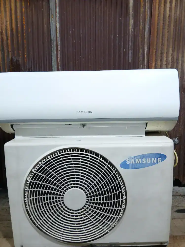 MENJUAL AC BEKAS 1/2 PK KOMPLIT