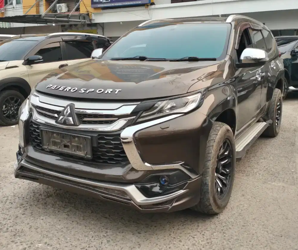 Pajero 2,4 Dakar 4×2 2016 At