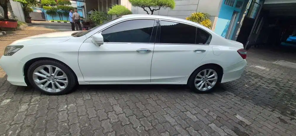 Honda Accord 2018 Bensin (KM sangat Rendah)