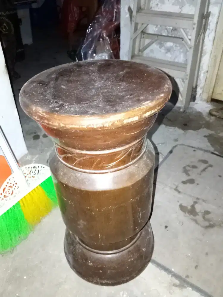Tempat Duduk Jati Paten Unik Antik