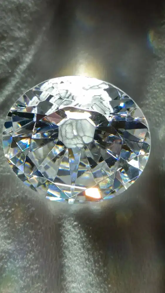 BatuPermata Natural Diamond Moisannite Terlangka 33.95 Cts Certificate