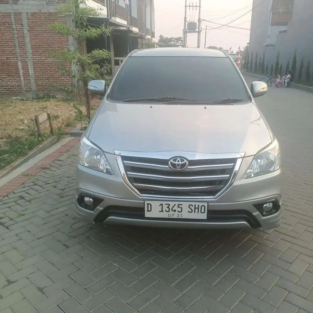 Toyota Kijang Innova 2015 Bensin