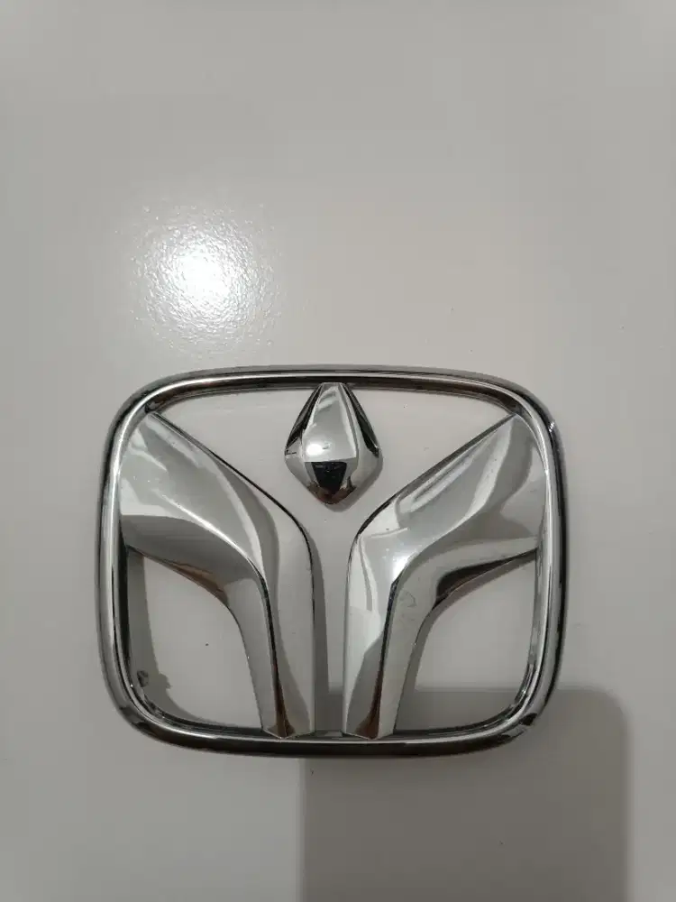 Emblem Brio Satya Original