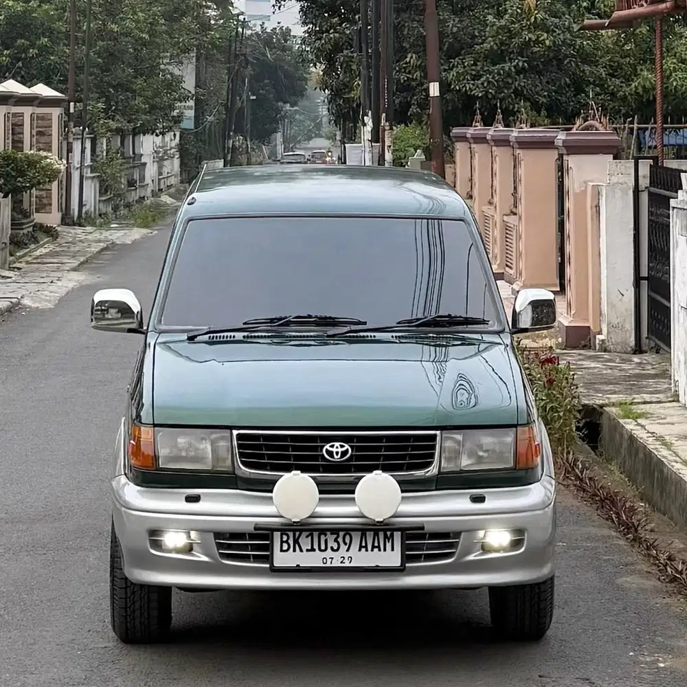 Toyota Kijang Krista 2.4 Manual D 1999