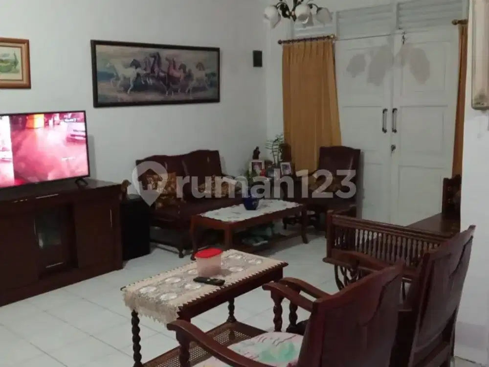 Rumah 1 Lantai di Lokasi Pusat Kota, 5 Menit ke Akses R3