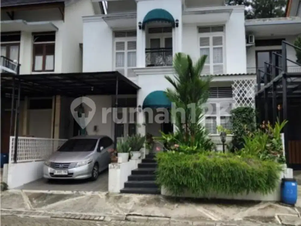 Rumah 2 LT Siap Huni Dikawasan Golf, Lokasi Strategis Dekat Akses Tol
