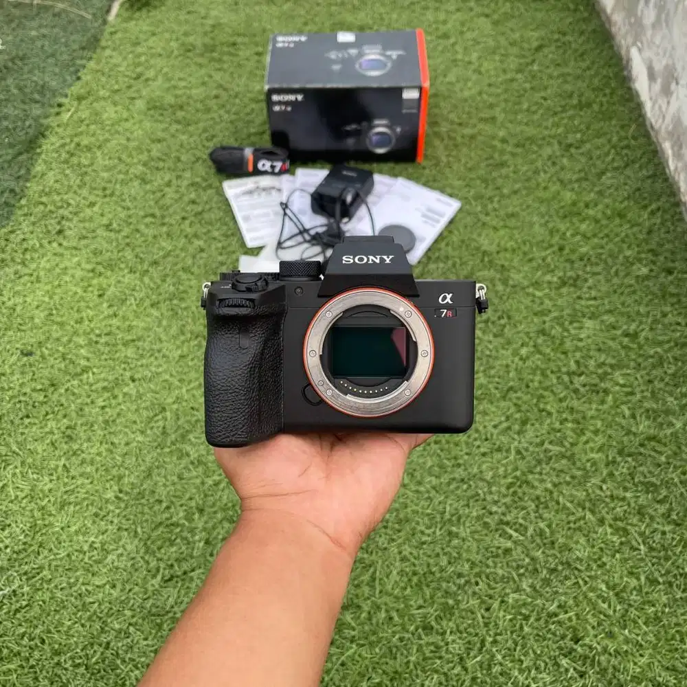 Mirrorless Sony A7RIV A7R MARK IV Body Only Fullset dus box