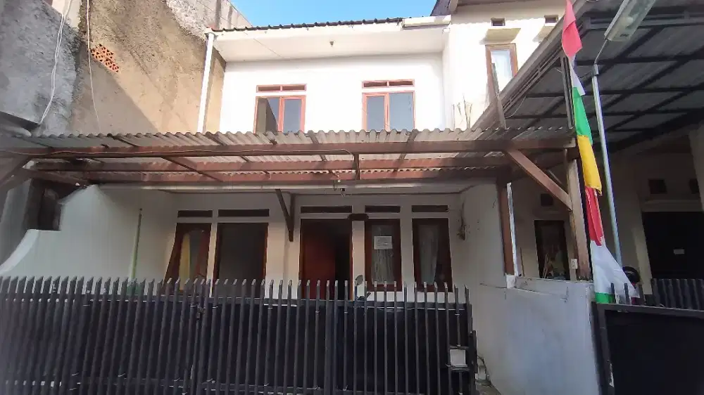 Disewakan Rumah 2lt Antapani
