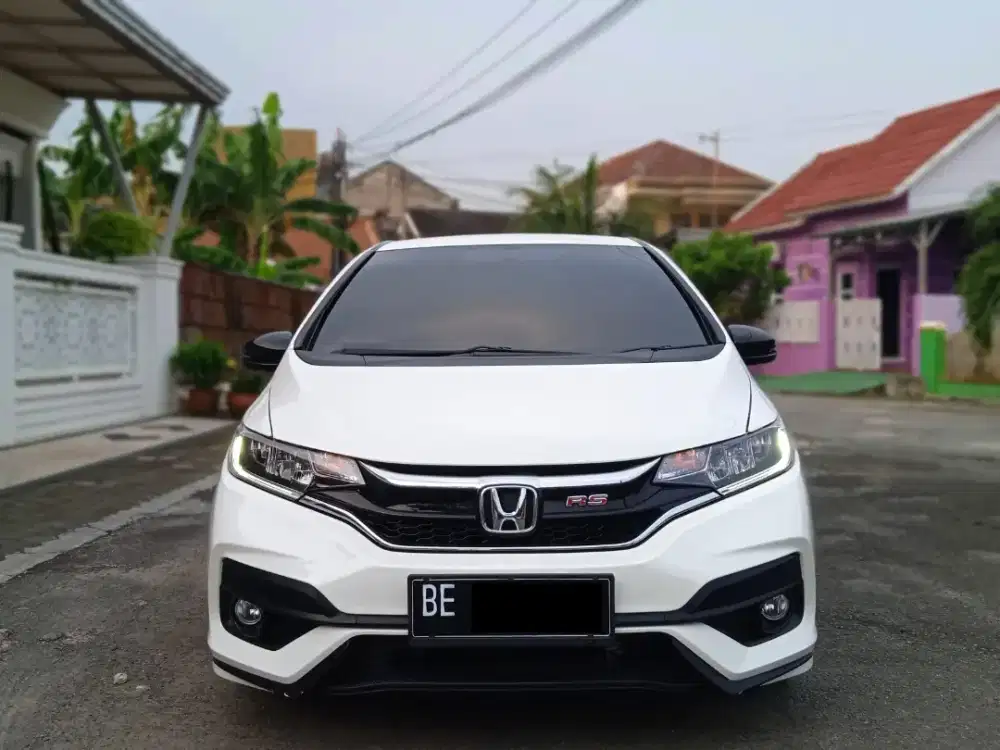(Pajak Baru) HONDA JAZZ RS CVT 2020/2019 putih Setara Yaris