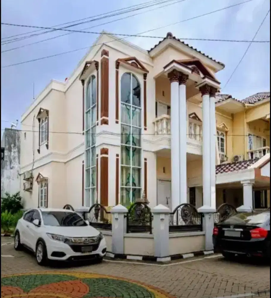 Rumah Mewah full furnish di jual di supriyadi semarang timur
