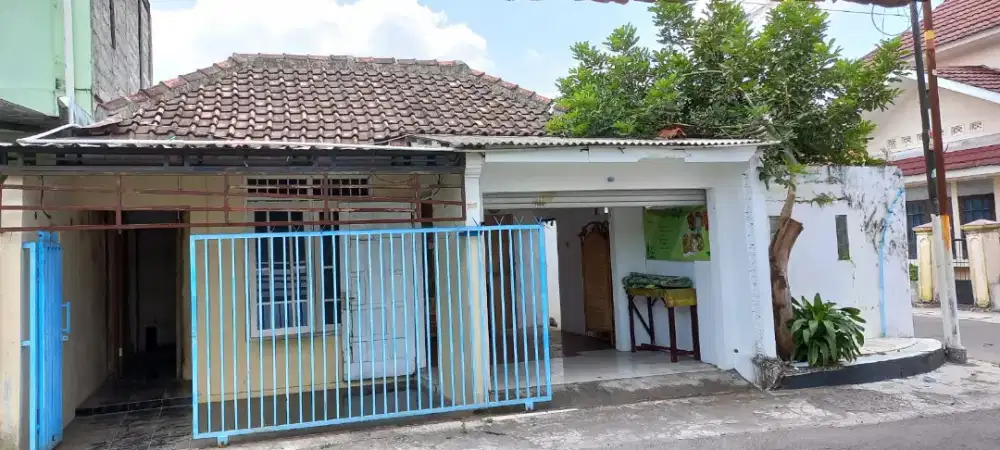 Tengah Kota Dekat Kampus. Strategis.