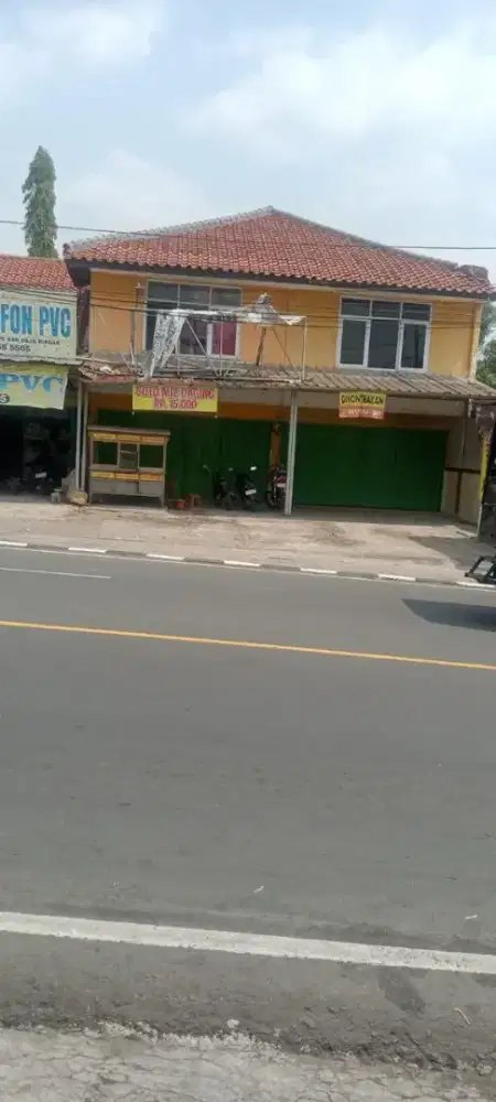 Disewakan Ruko 2 lantai di pinggir jalan puncak