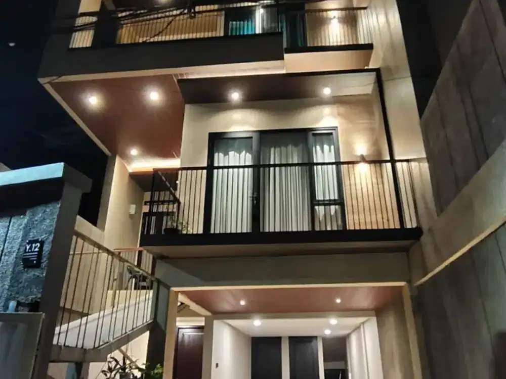 Rumah Modern 3 Lantai di Komplek Lembah Permai Cihanjuang Cimahi