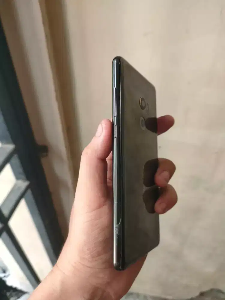 DI JUAL AJA HP XIAOMI MI MIX2 6/128 NO MINUS MULUS NEGO HALUS