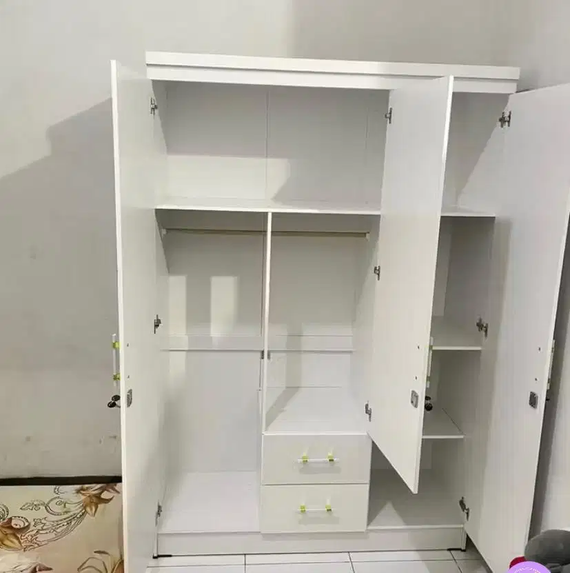 lemari pakaian baju 3 pintu