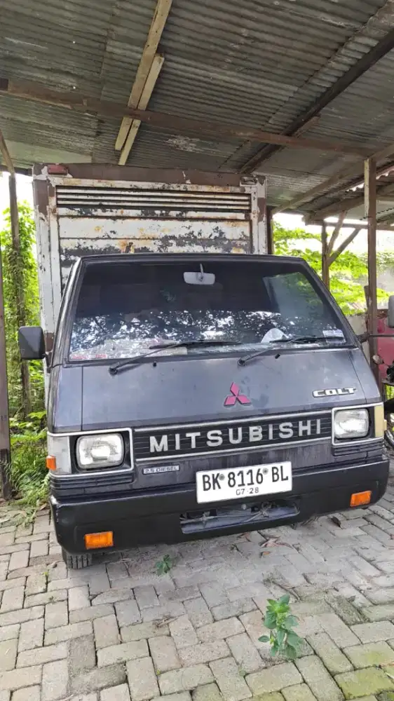 Mitsubishi colt diesel L300 2003
