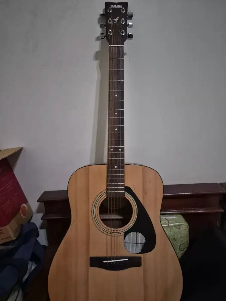 Jual Gitar Yamaha F310