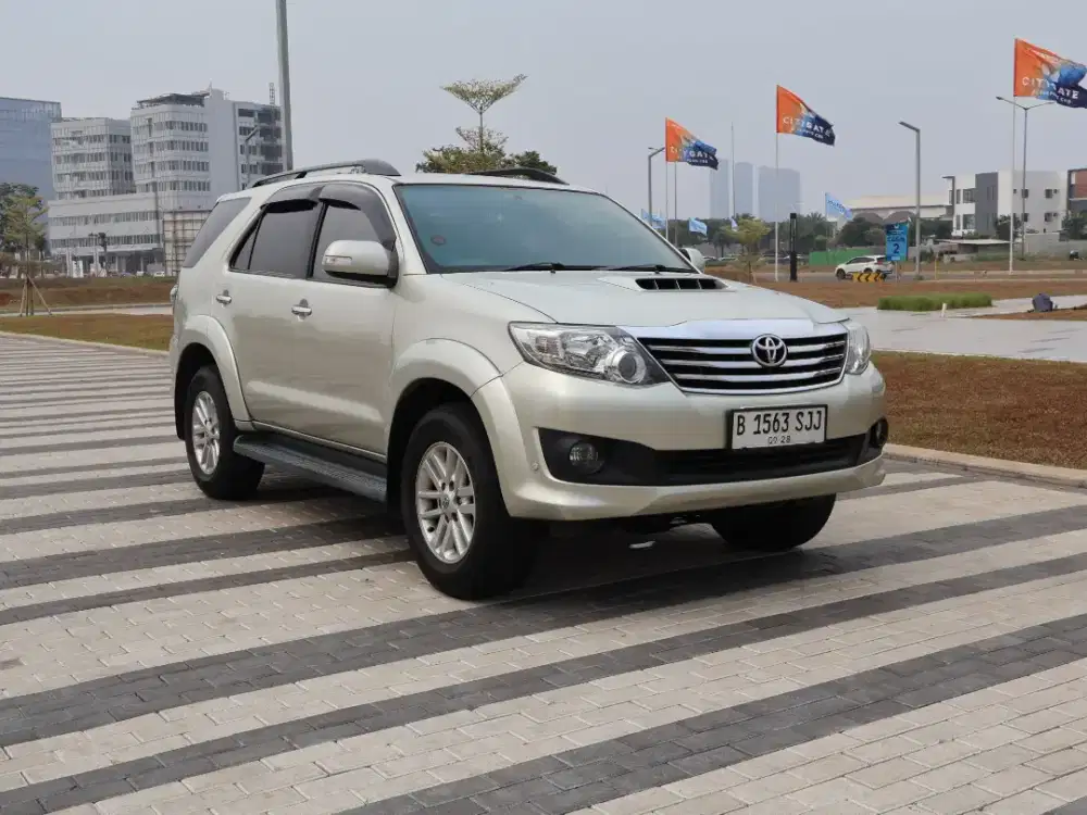 Toyota fortuner g vnt at diesel 2013
