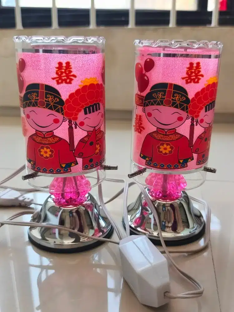 PRELOVED, LAMPU WEDDING