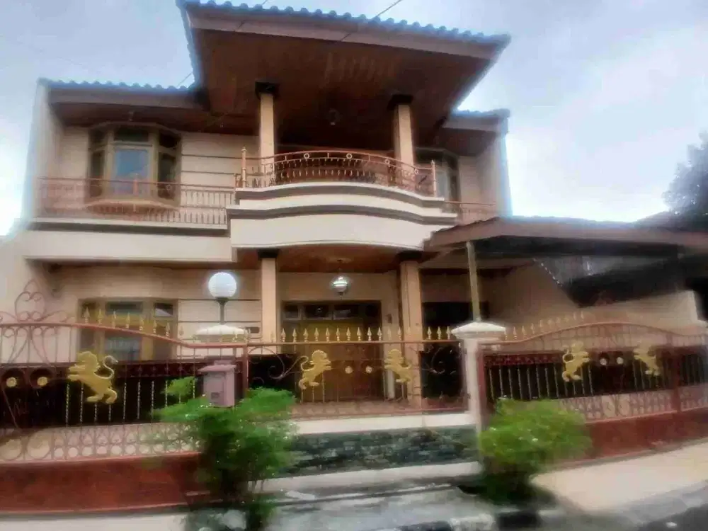 Disewakan Rumah Besar Dalam Komplek Perumahan Yang Nyaman Di Pondok Kelapa. Duren Sawit, Jakarta