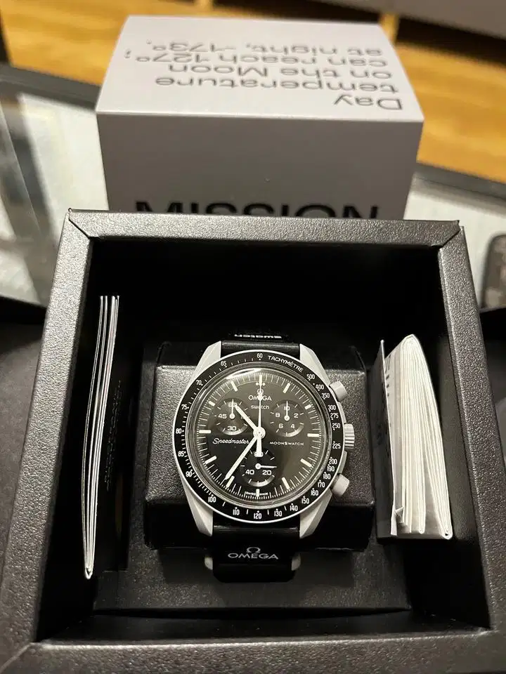 Jam Tangan Swatch x Omega Moon