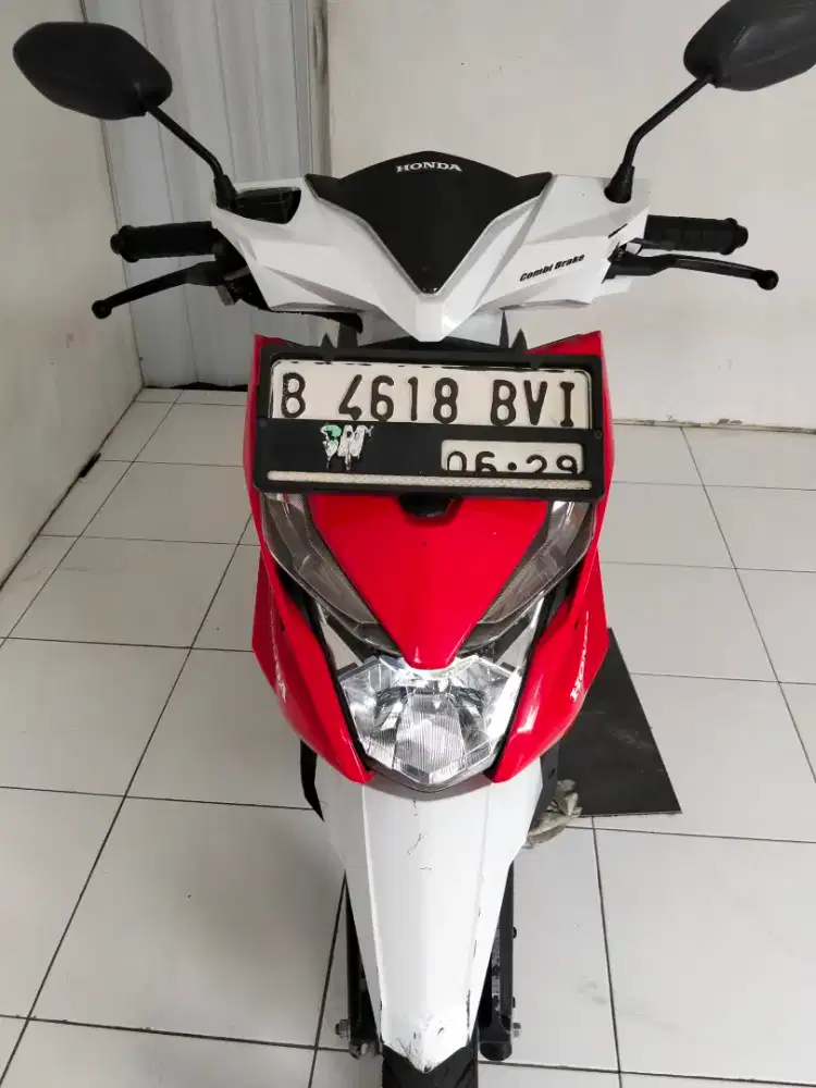 Beat 2019  merah putih