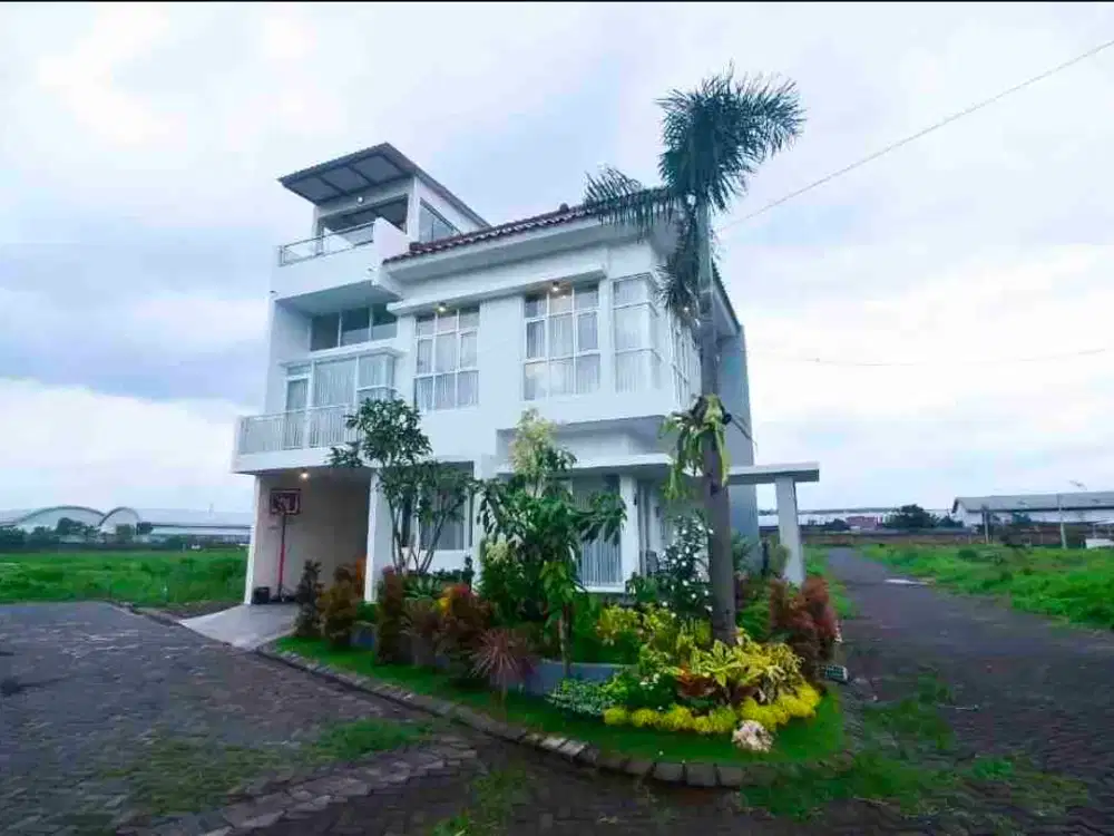 rumah cantik 2 lt bonus furniture lingkungan sangat tenang di sulfat dekat RS puri bunda dan jalan tol