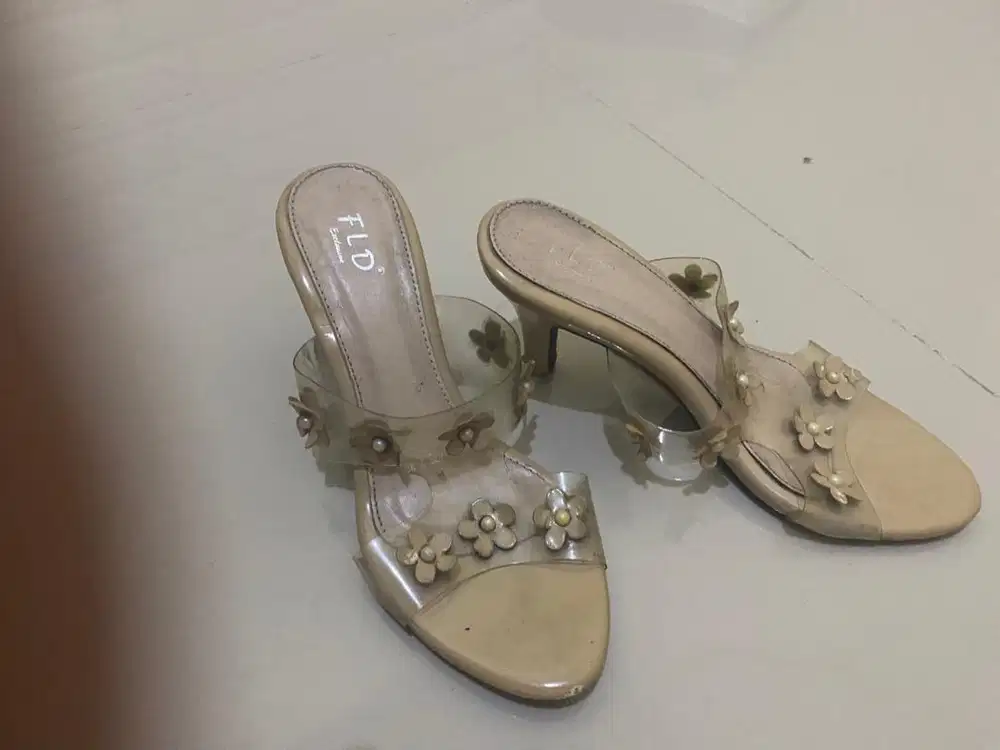 Sepatu wanita dan anak
