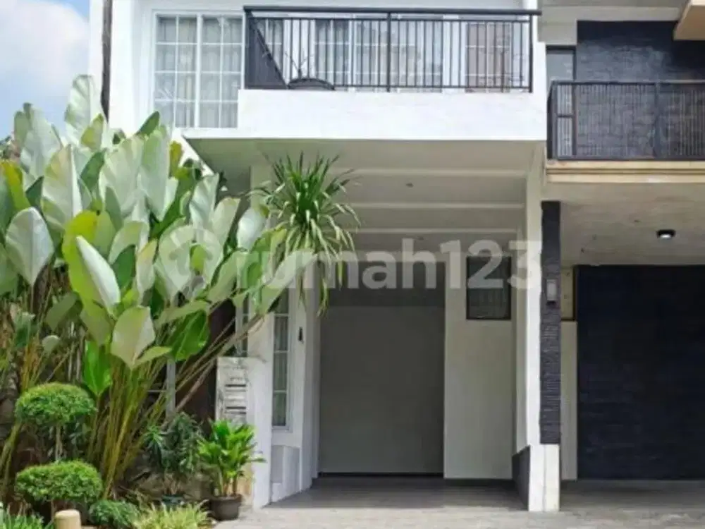 Rumah 2 Lantai Siap Huni Dalam Cluster Sektor 9 Bintaro Jaya. Rumah di Bintaro