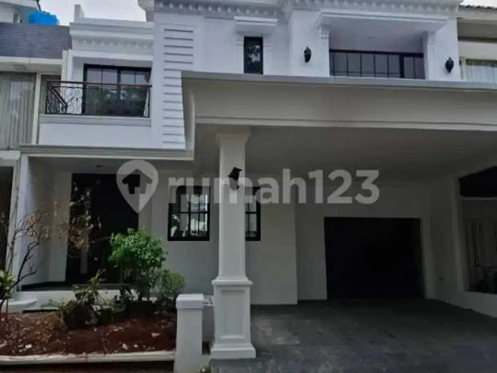 Rumah Split Level dengan Kolam Renang di Kebayoran Bintaro Jaya