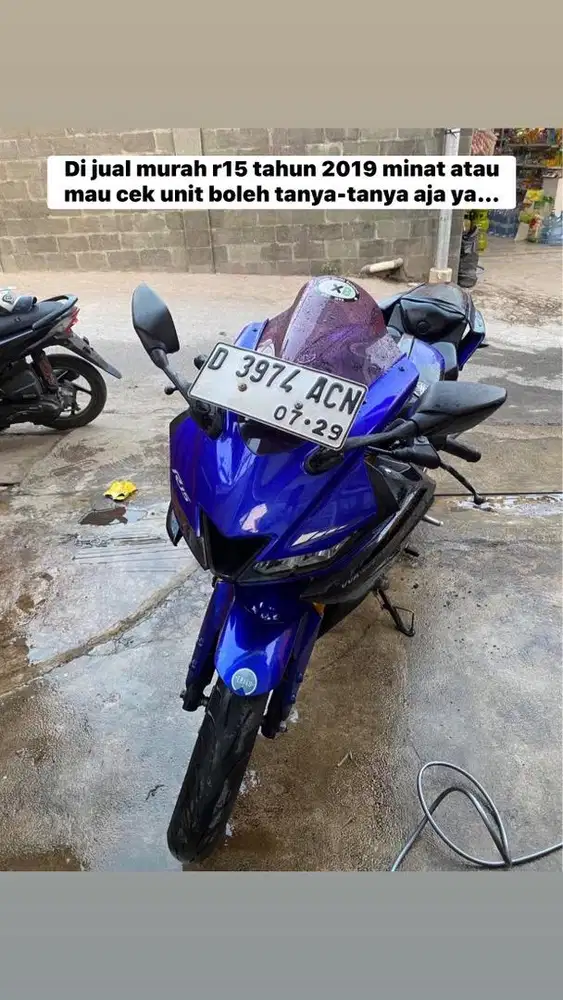 Di jual yamaha r15 v3 tahun 2019