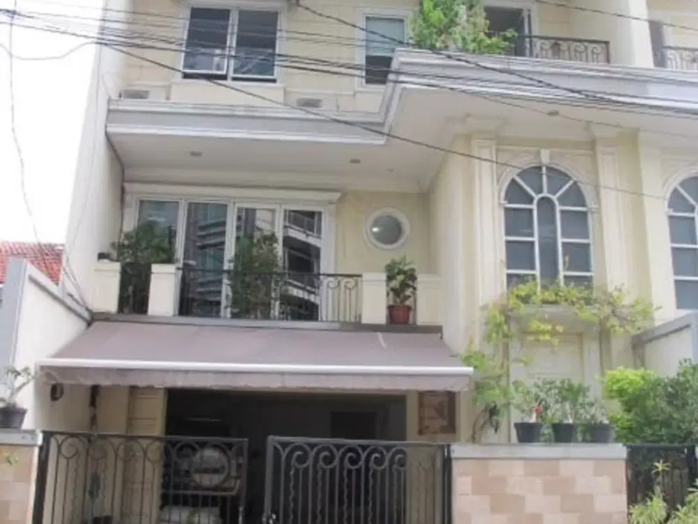 Dijual Rumah Tinggal Semi Furnishes Akses Dekat Pintu Tol Gatsu