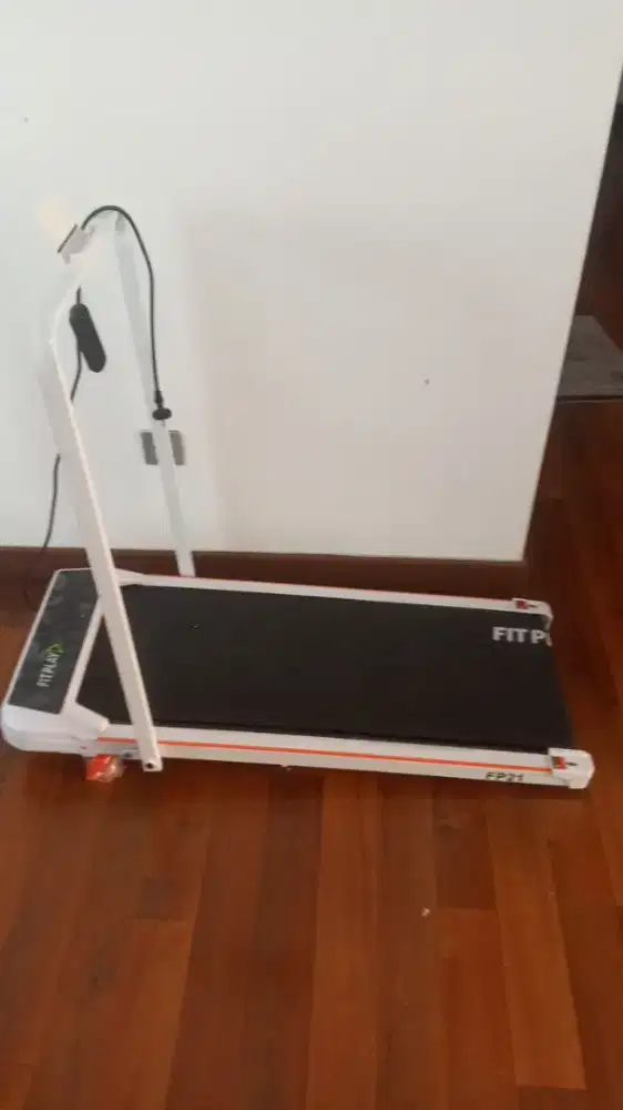 DIJUAL CEPAT ALAT FITNESS TREADMILL