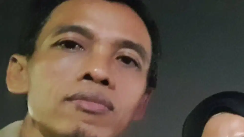 Cari kerja untuk biaya sekolah anak
