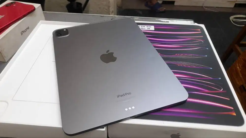 Dus iPhone Terbuka