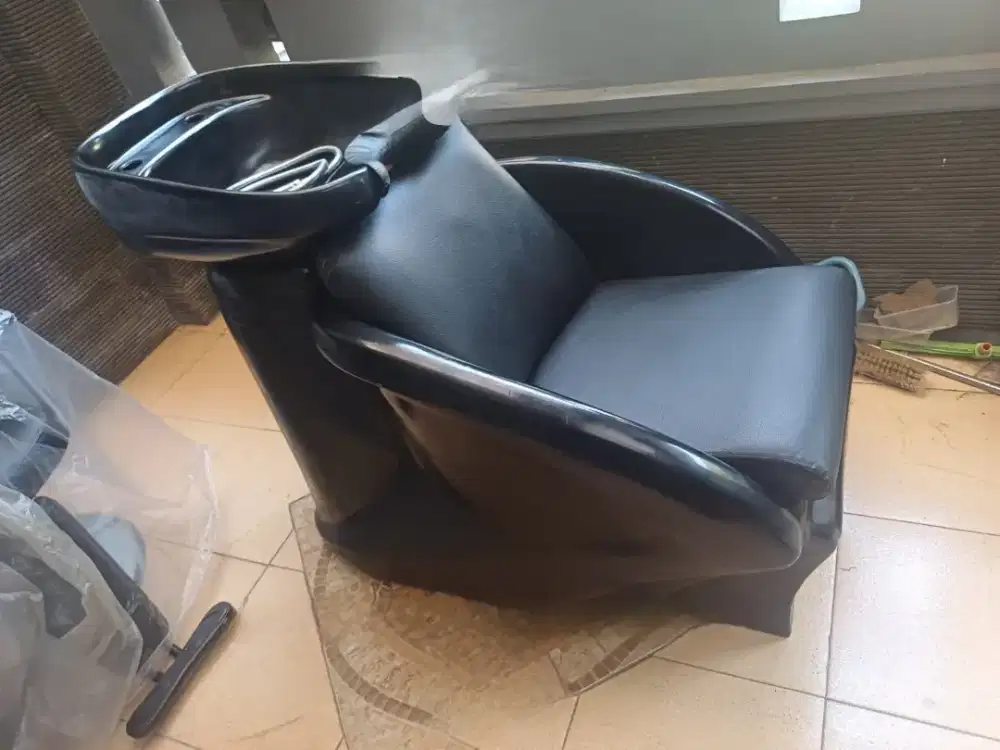 Kursi keramas washbak cuci rambut barbershop salon seken