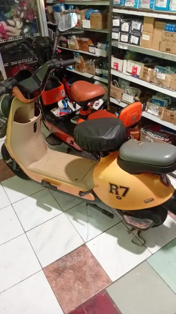 Sepeda listrik uwinfly dan Goda