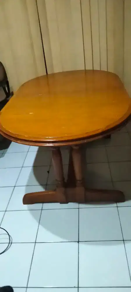 Meja rapat lumayan bagus