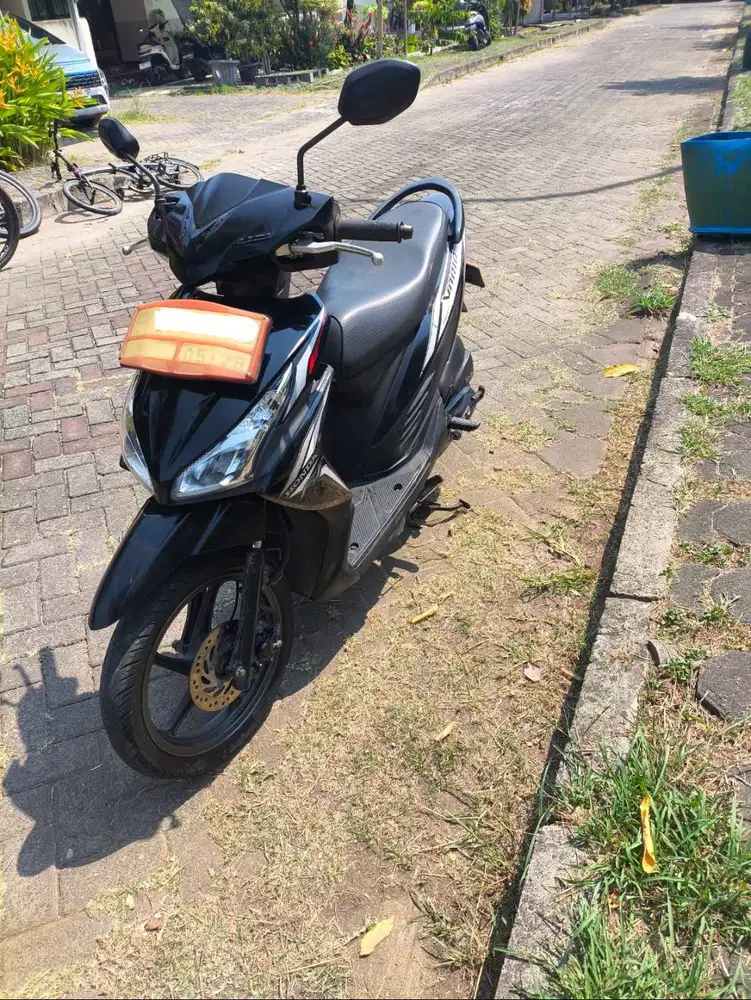 Vario 110 ESP LED (Vario Agnes) - Km Rendah