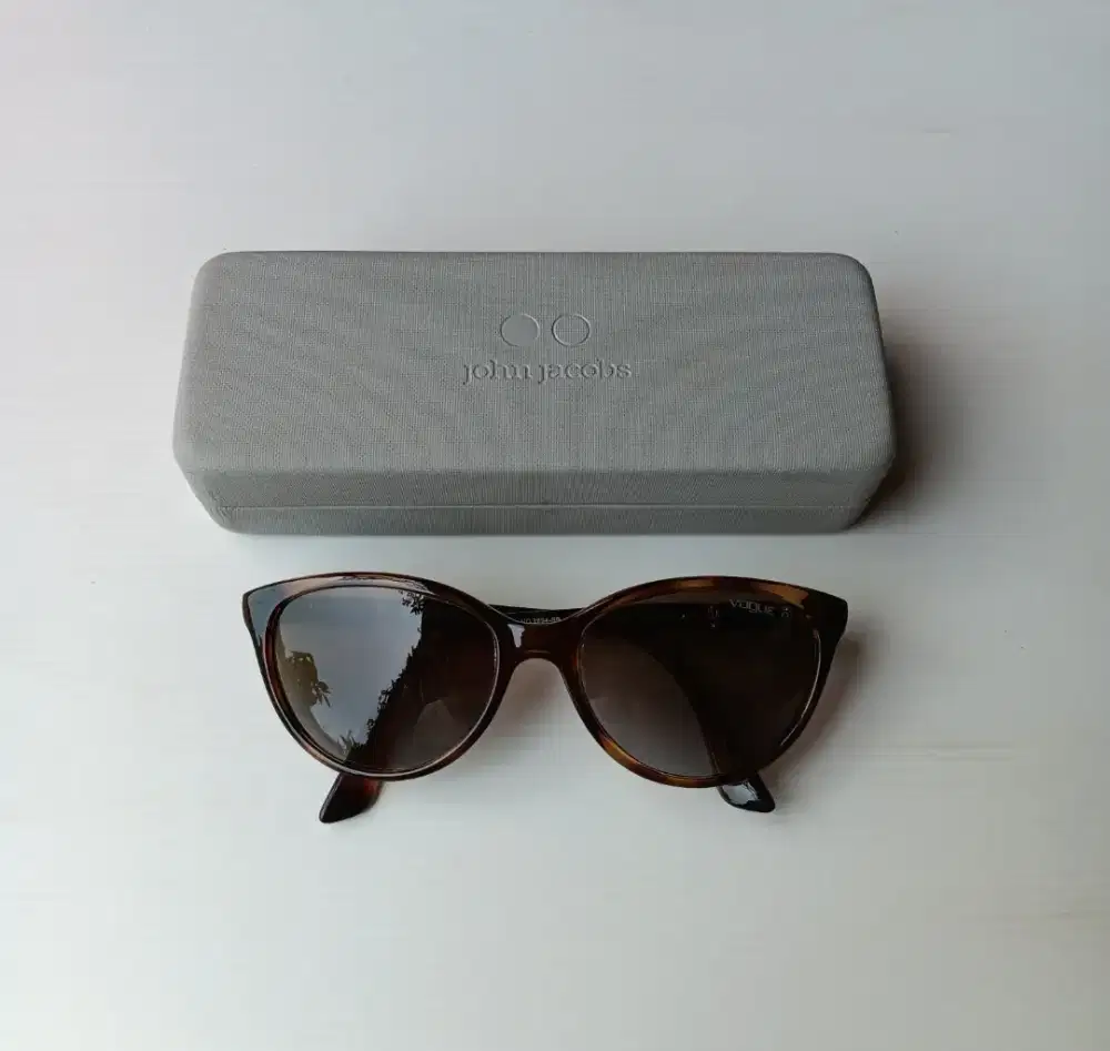 Sunglasses VOGUE VO2894 SB original