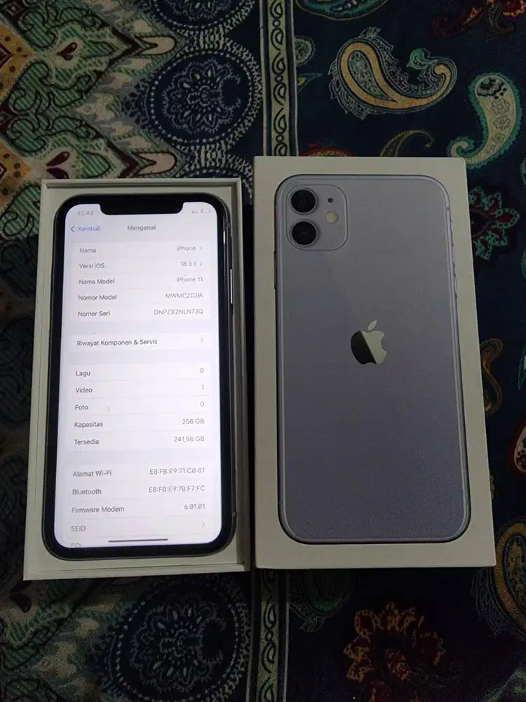 Dus iPhone Silver