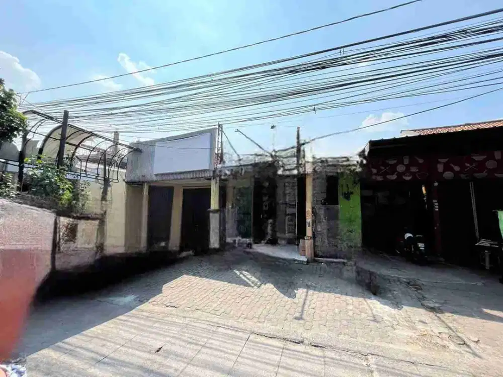 Rumah dan tanah posisi hook di jl Soekarno hatta dengan luas tanah 535m  dan labar muka hampir 20 m