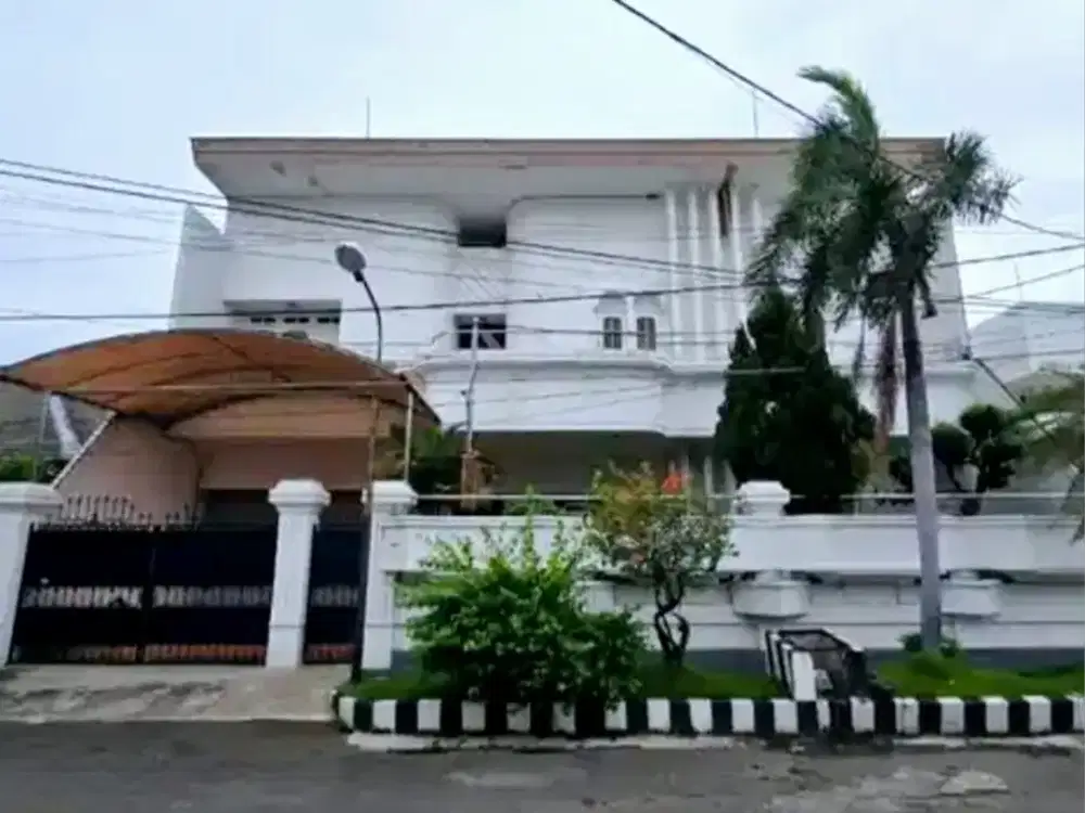 Manyar Kertoarjo dekat Bonet