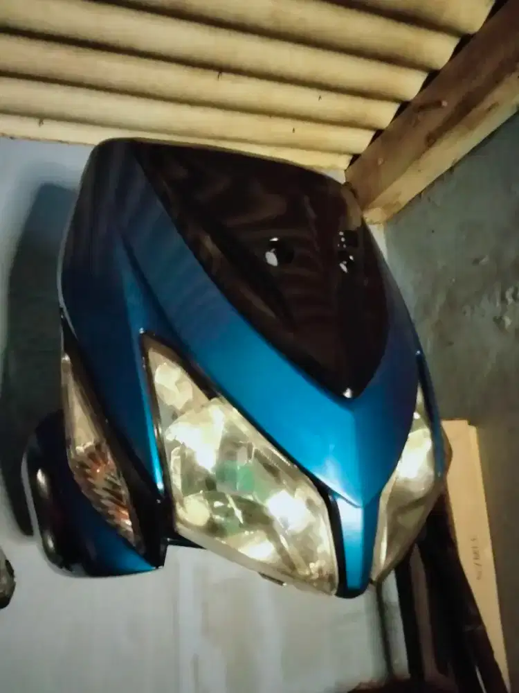 Tameng depan Vario cw karbu