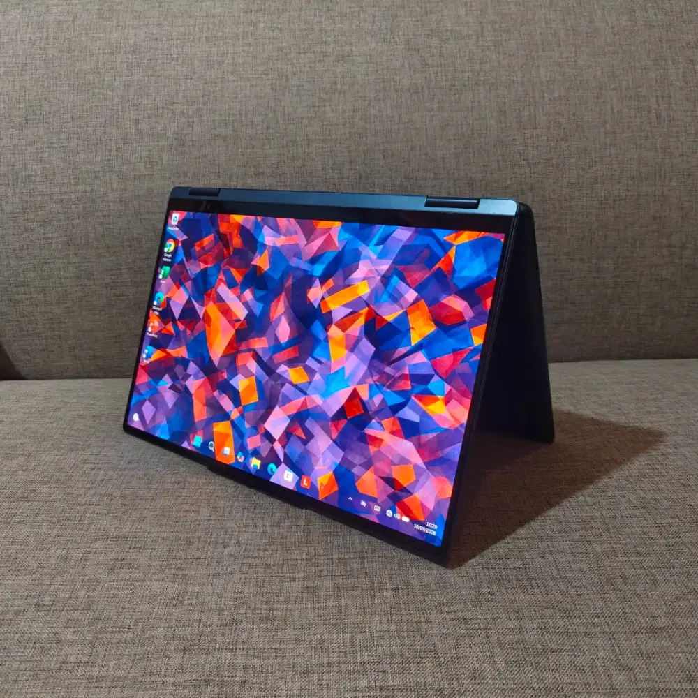 Lenovo Yoga 7 Oled Core Ultra 5-125H RAM 16GB Garansi Oktober 2028