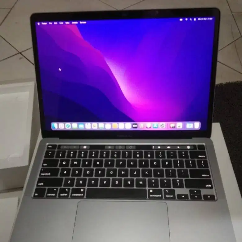 MacBook Desk Setup